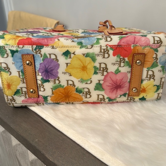 DOONEY & BOURKE JANINE LEATHER SATCHEL & MATCHING ACCESSORIES-FLORAL PRINT - Picture 8 of 17